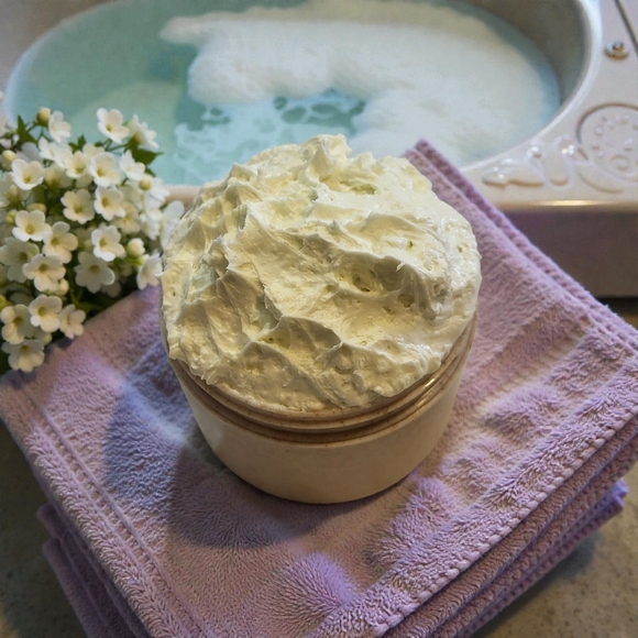 Body Butter Body Whip Luxurious Hydrating Moisturizing Orchid & Vine